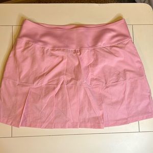 NWT Puma Golf Skort in Pink. Size L.
